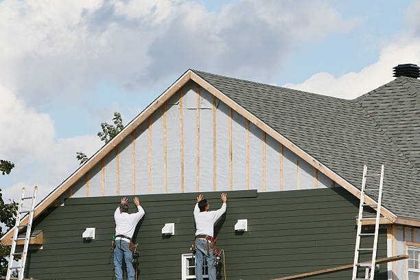 Professional Siding Replacement technician working in Plainview, TX